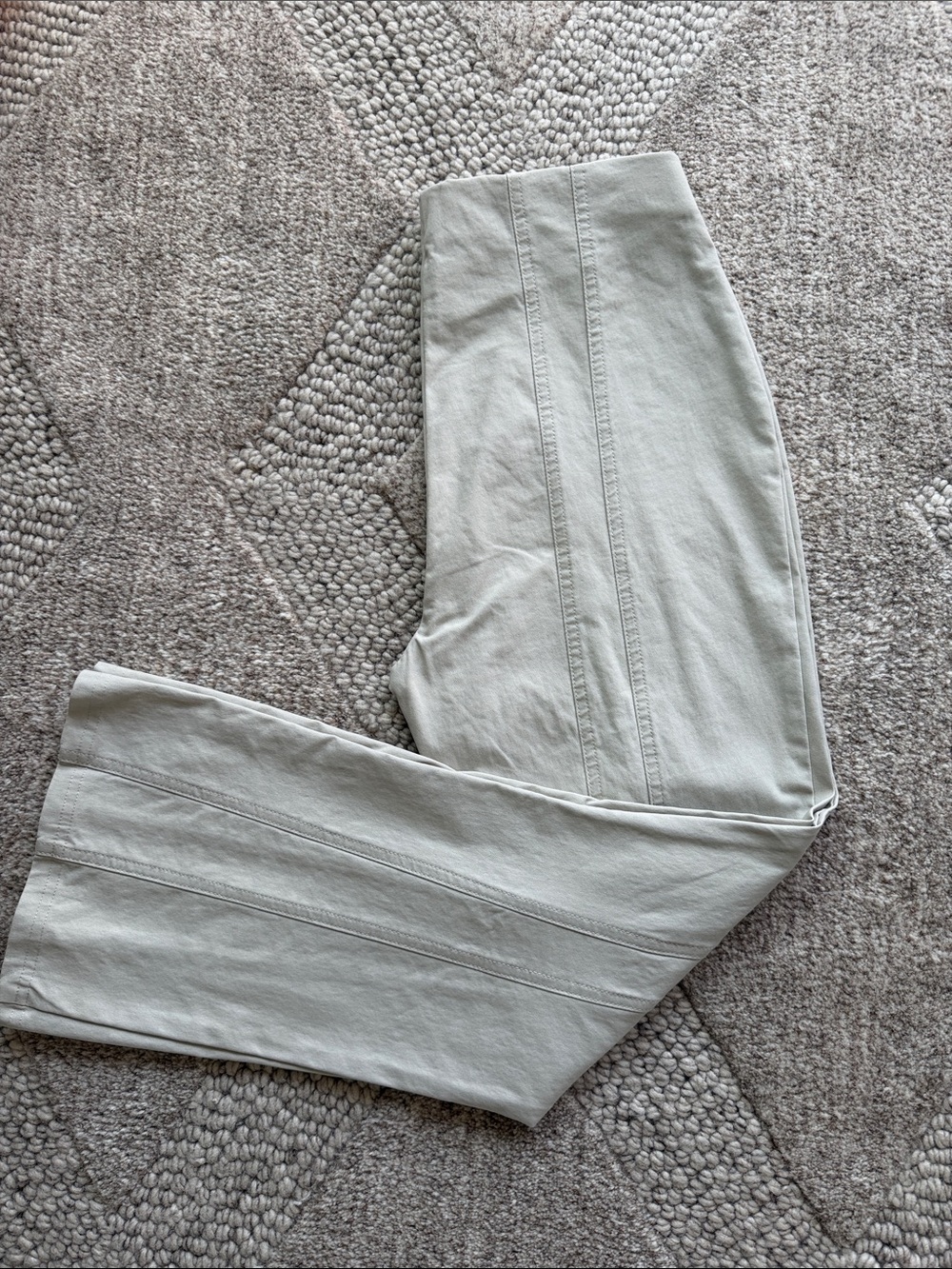 Women’s Light Tan Casual Pants. Joseph Ribkoff. Size US8 Washed Once.